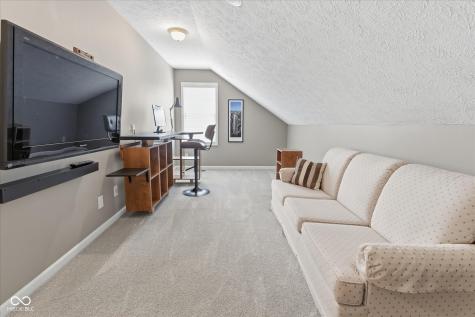 9070 Iris Lane Zionsville IN 46077
