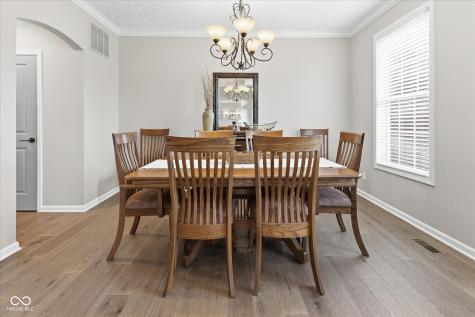 9070 Iris Lane Zionsville IN 46077