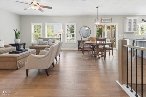 9070 Iris Lane Zionsville IN 46077