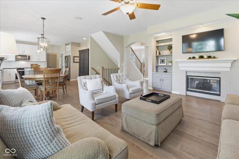 9070 Iris Lane Zionsville IN 46077
