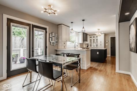 654 E 79th Street Indianapolis IN 46240