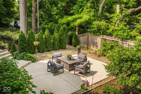 654 E 79th Street Indianapolis IN 46240