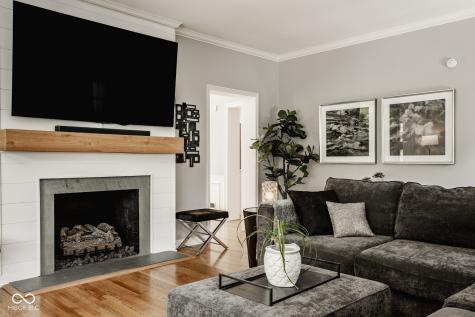 654 E 79th Street Indianapolis IN 46240