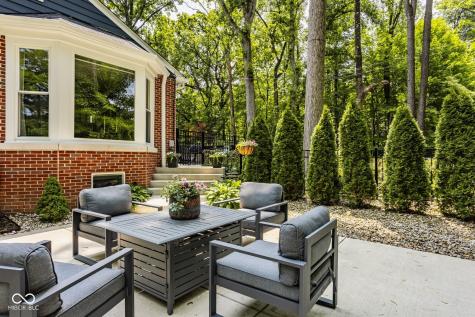 654 E 79th Street Indianapolis IN 46240