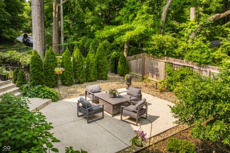 654 E 79th Street Indianapolis IN 46240