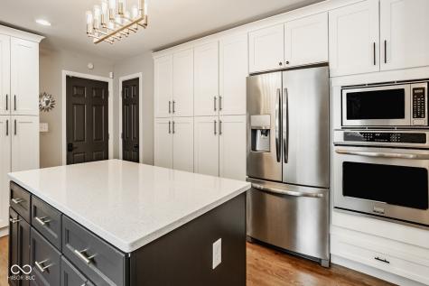 654 E 79th Street Indianapolis IN 46240