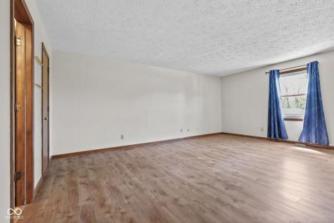725 Summitcrest Drive Indianapolis IN 46241