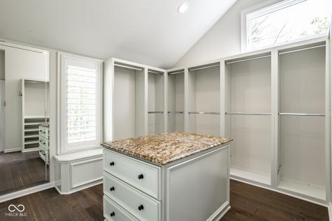 7779 Ridge Road Indianapolis IN 46240
