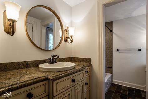 7779 Ridge Road Indianapolis IN 46240