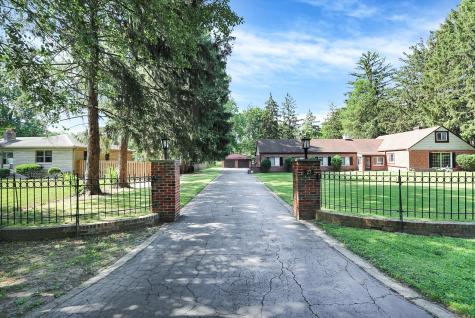 27 W Roberts Road Indianapolis IN 46217