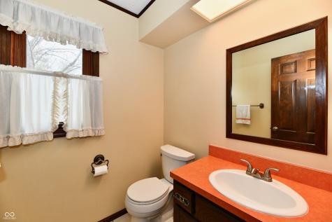 1120 Williamsburg Lane Zionsville IN 46077
