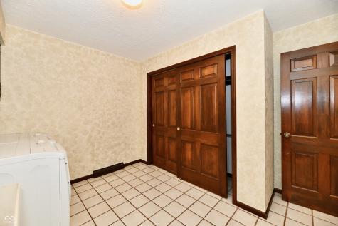 1120 Williamsburg Lane Zionsville IN 46077