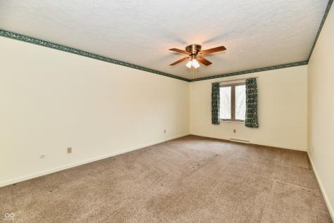 1120 Williamsburg Lane Zionsville IN 46077