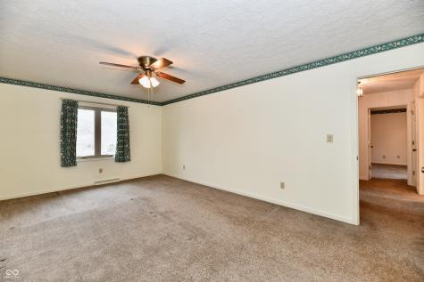1120 Williamsburg Lane Zionsville IN 46077
