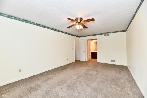 1120 Williamsburg Lane Zionsville IN 46077