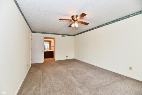 1120 Williamsburg Lane Zionsville IN 46077