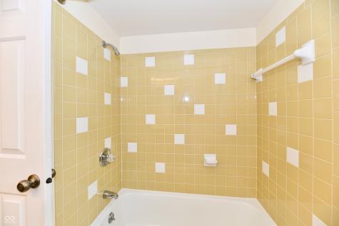 1120 Williamsburg Lane Zionsville IN 46077