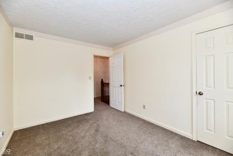 1120 Williamsburg Lane Zionsville IN 46077