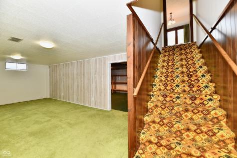 1120 Williamsburg Lane Zionsville IN 46077