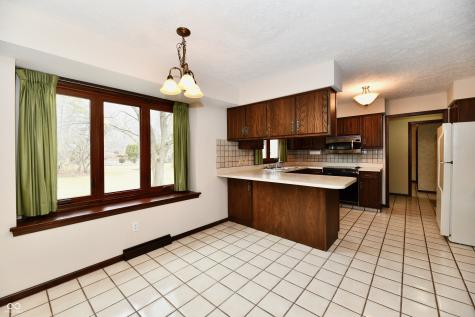 1120 Williamsburg Lane Zionsville IN 46077