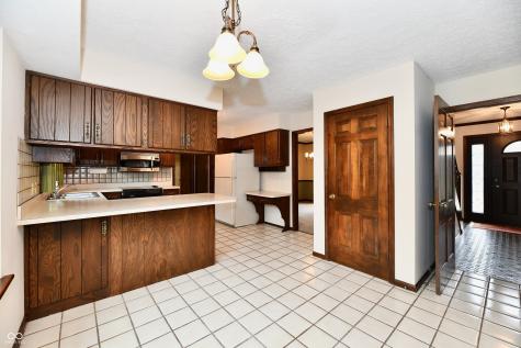 1120 Williamsburg Lane Zionsville IN 46077