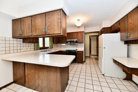 1120 Williamsburg Lane Zionsville IN 46077