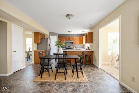 12123 Bearsdale Drive Indianapolis IN 46235