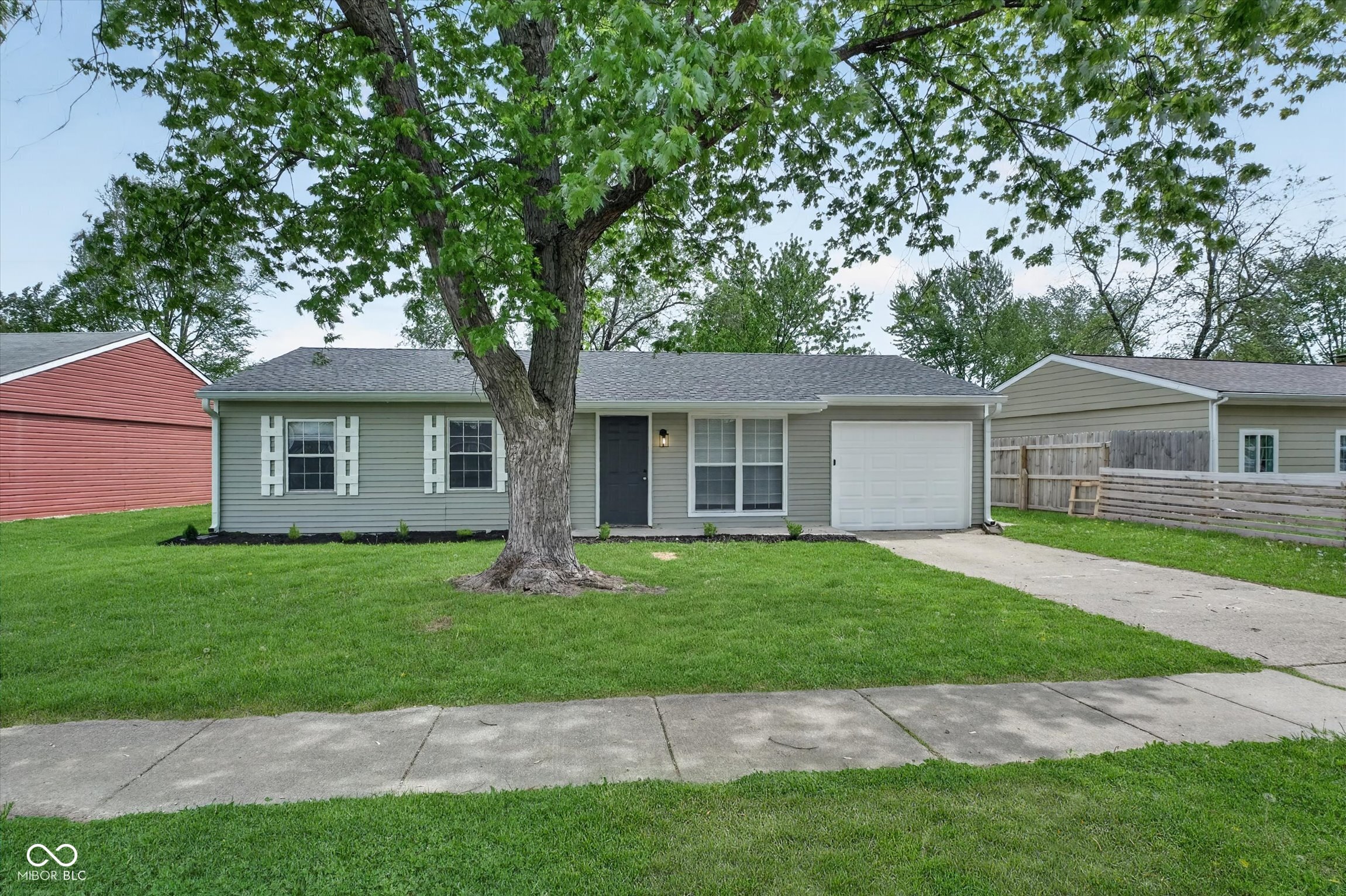 5249 Straw Hat Drive Indianapolis IN 46237