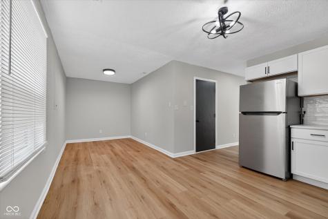 5249 Straw Hat Drive Indianapolis IN 46237