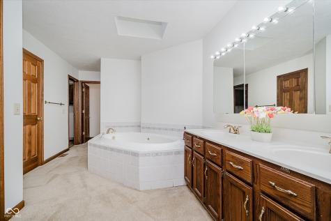 10408 Fallen Oak Drive Indianapolis IN 46239