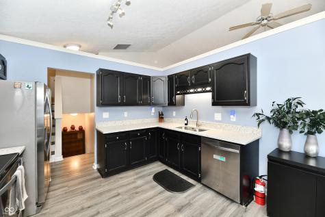 1157 Runningbrook Court Avon IN 46123