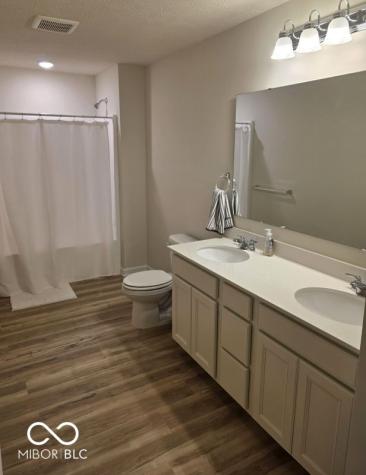 852 Cowley Drive Westfield IN 46074