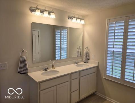 852 Cowley Drive Westfield IN 46074