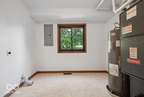 1966 Broadmoor Lane Columbus IN 47203