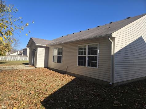 12220 Sweet Creek Trail Fishers IN 46037