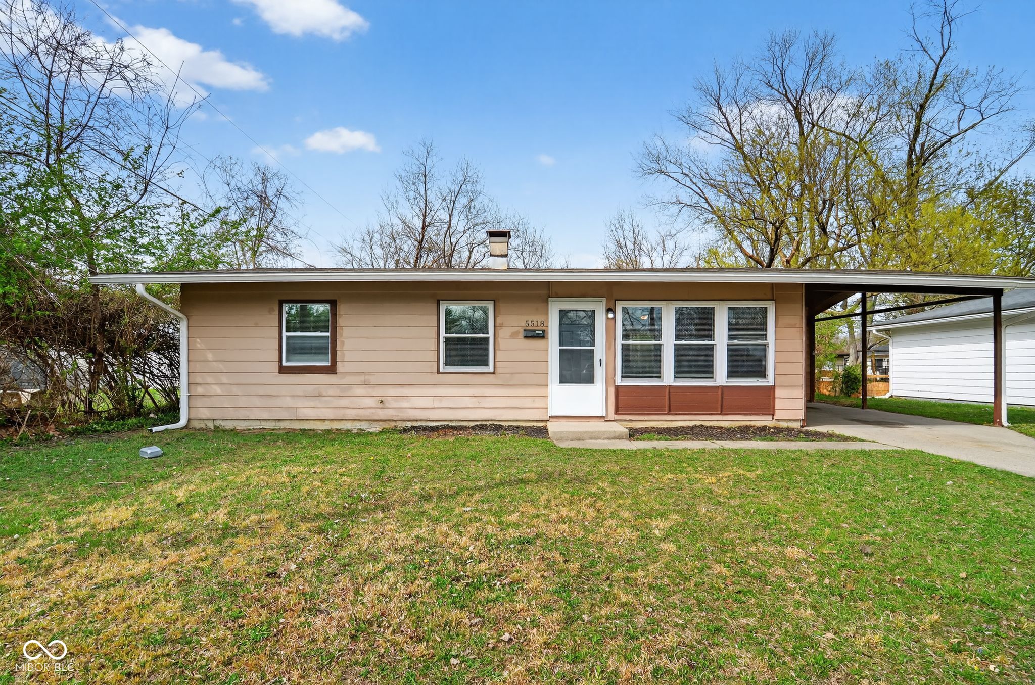 5518 Glencoe Street Indianapolis IN 46226