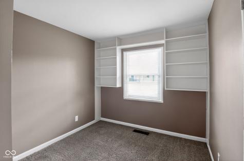 5518 Glencoe Street Indianapolis IN 46226