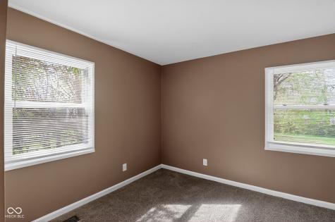 5518 Glencoe Street Indianapolis IN 46226