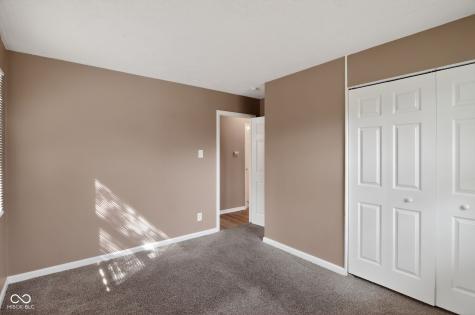 5518 Glencoe Street Indianapolis IN 46226