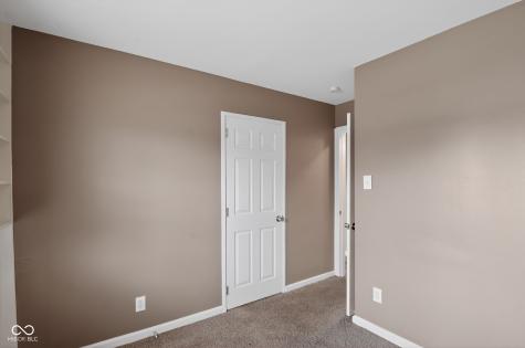 5518 Glencoe Street Indianapolis IN 46226