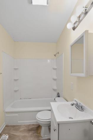 5518 Glencoe Street Indianapolis IN 46226