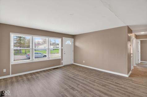 5518 Glencoe Street Indianapolis IN 46226
