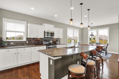 7728 Tanager Court Zionsville IN 46077