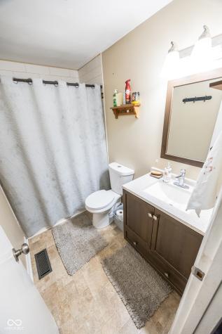 909 North Drive Crawfordsville IN 47933