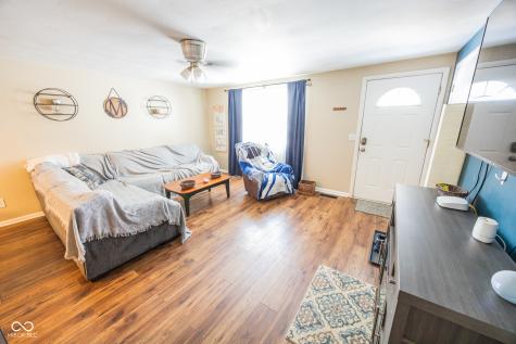 909 North Drive Crawfordsville IN 47933