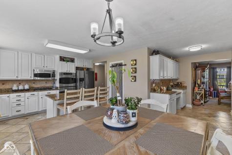 6525 Fiesta Street Indianapolis IN 46237