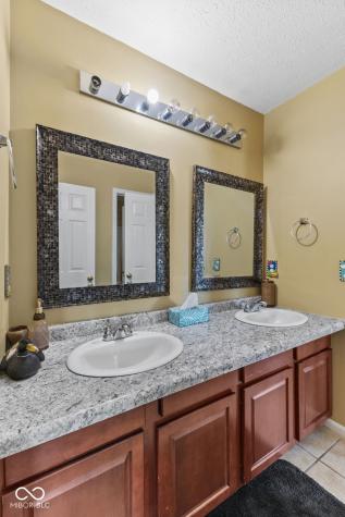 6525 Fiesta Street Indianapolis IN 46237