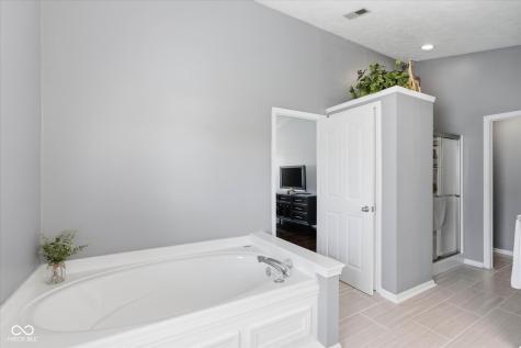 7822 Prairie View Drive Indianapolis IN 46256