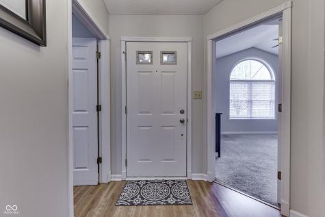 7835 Shannon Lakes Way Indianapolis IN 46217