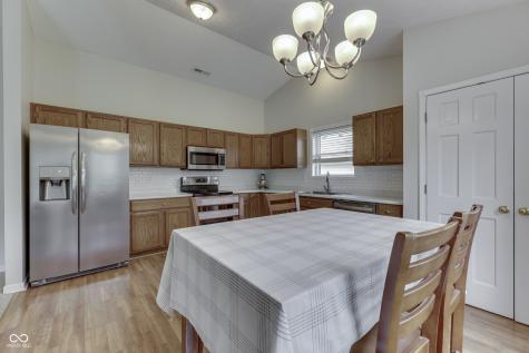 7835 Shannon Lakes Way Indianapolis IN 46217